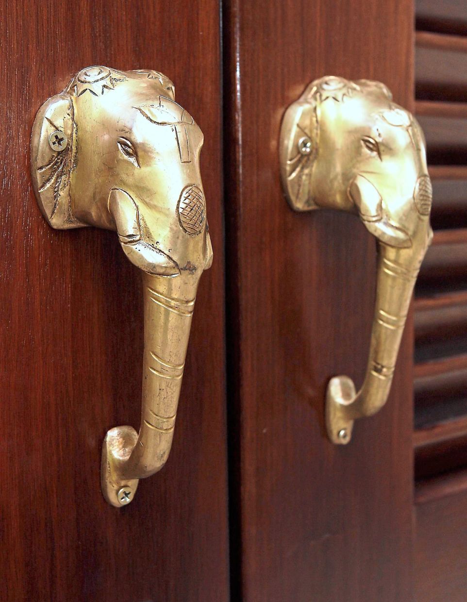 Statement cabinet door handles. — Filepic